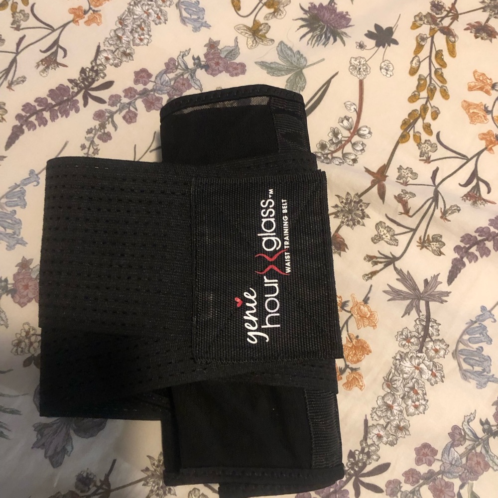 Hourglass Black Waist Trainer Belt with Hook Closure
